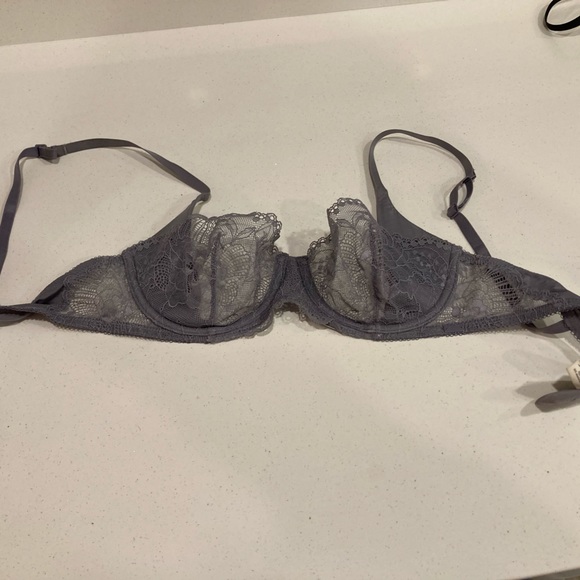 Sexy grey Calvin Klein bra - Picture 2 of 4